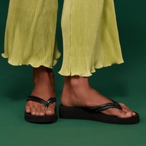 Havaianas Wedges Flip Flops, black, size 8.5, NWT